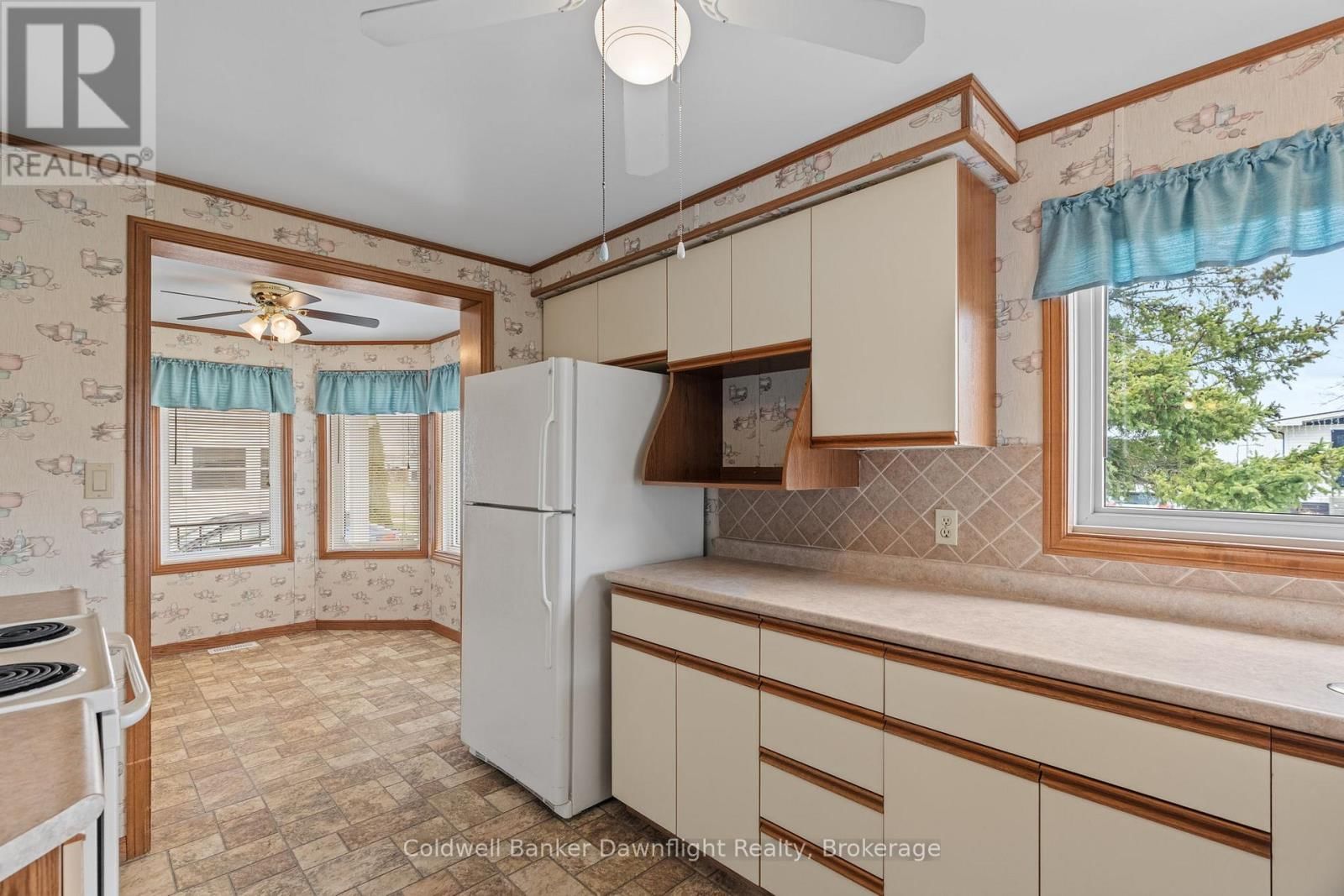 43 REDFORD DRIVE Image 15