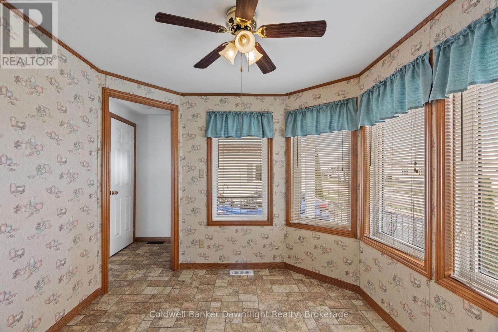 43 REDFORD DRIVE Image 17