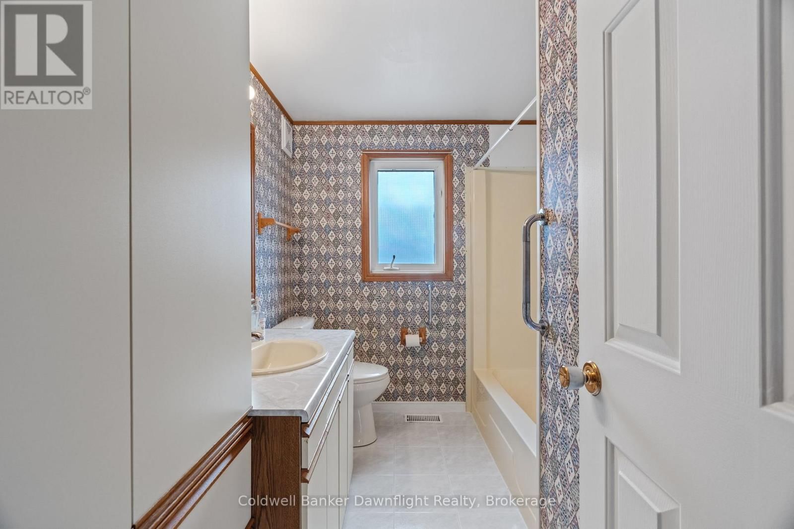 43 REDFORD DRIVE Image 28