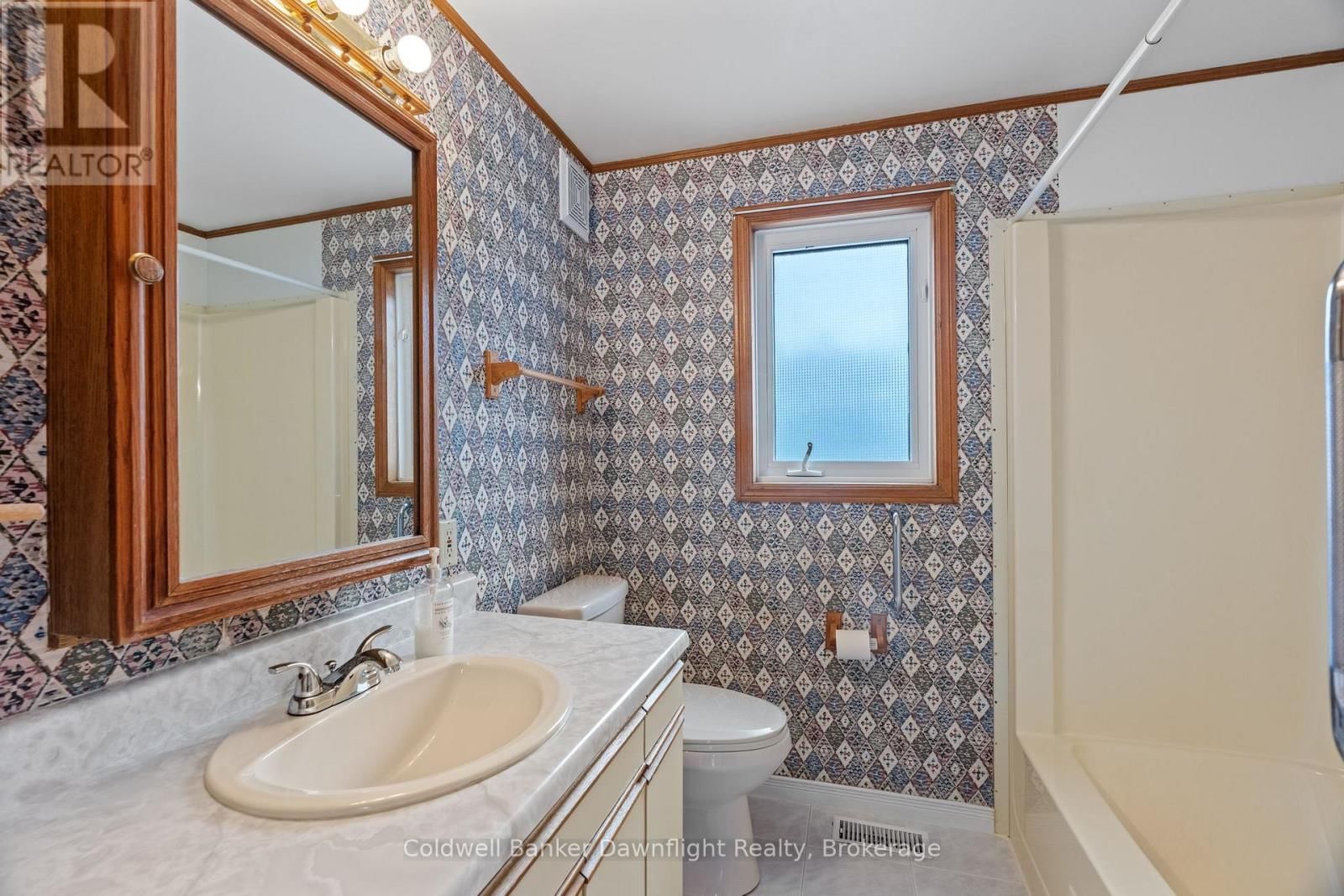 43 REDFORD DRIVE Image 29