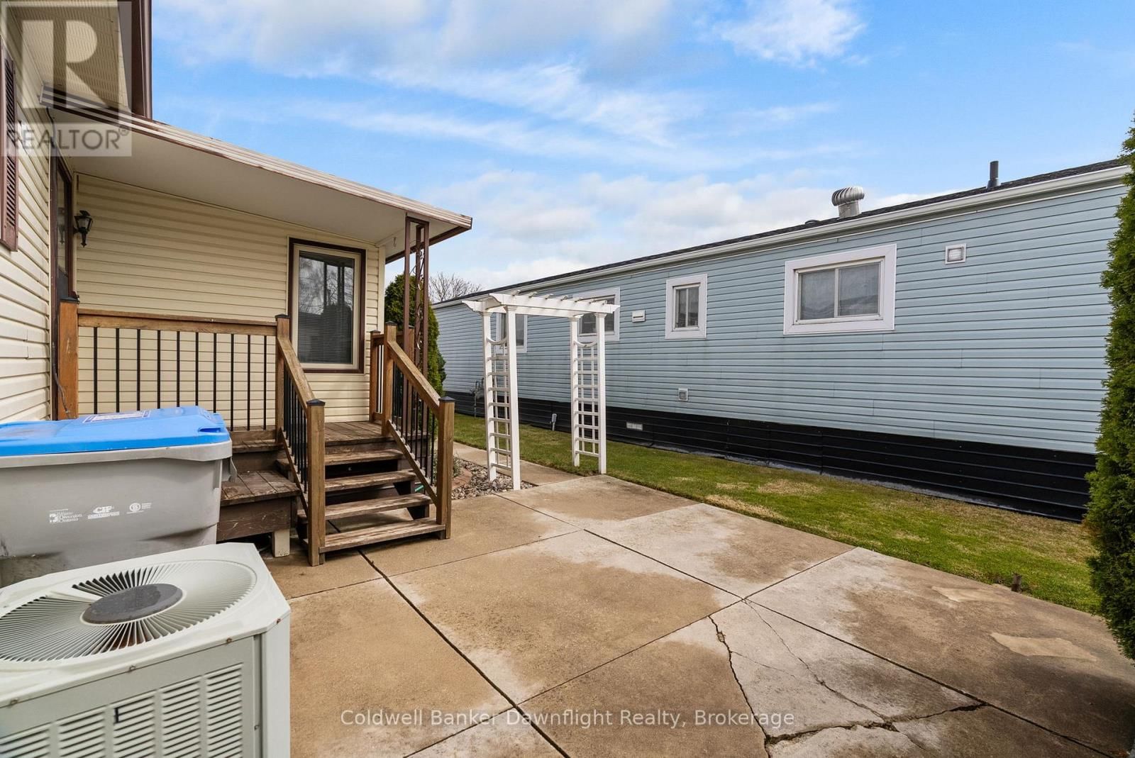 43 REDFORD DRIVE Image 33