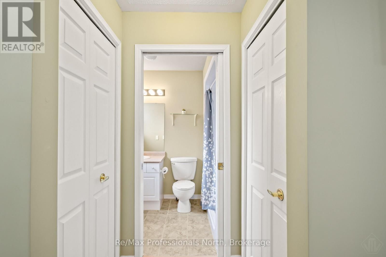 102 PINERIDGE GATE Image 18