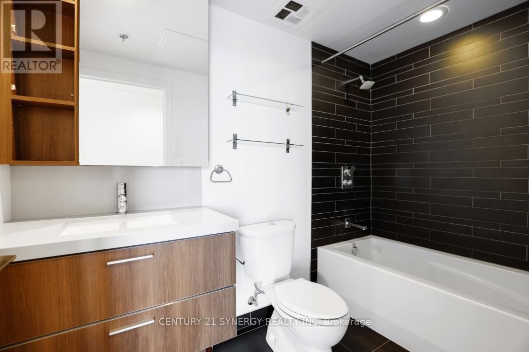 633 - 340 MCLEOD STREET Image 31