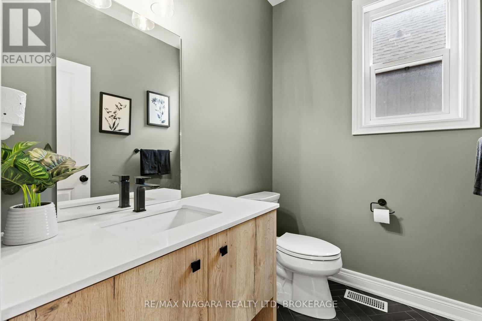 3549 CANFIELD CRESCENT Image 16