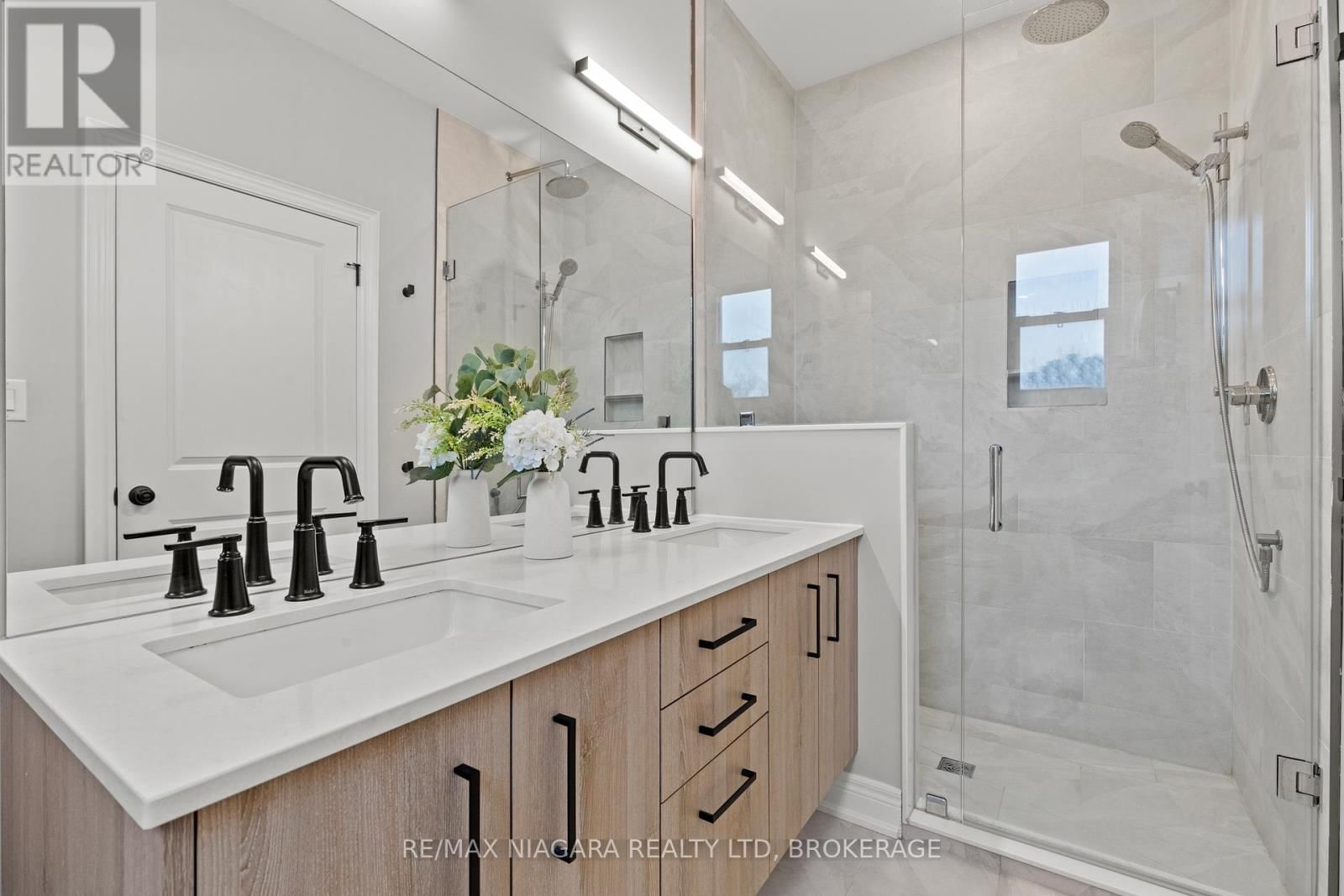 3549 CANFIELD CRESCENT Image 21