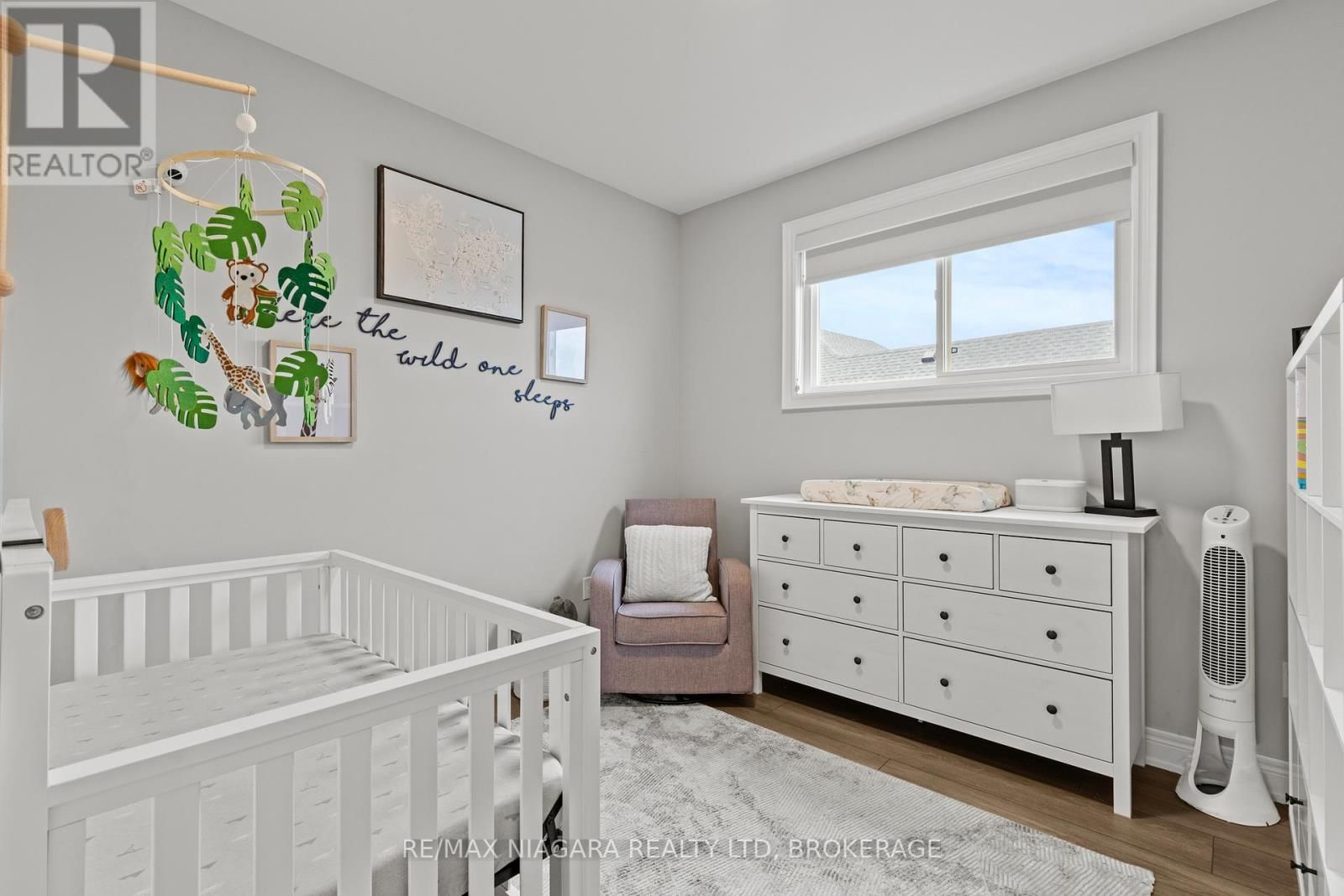 3549 CANFIELD CRESCENT Image 24