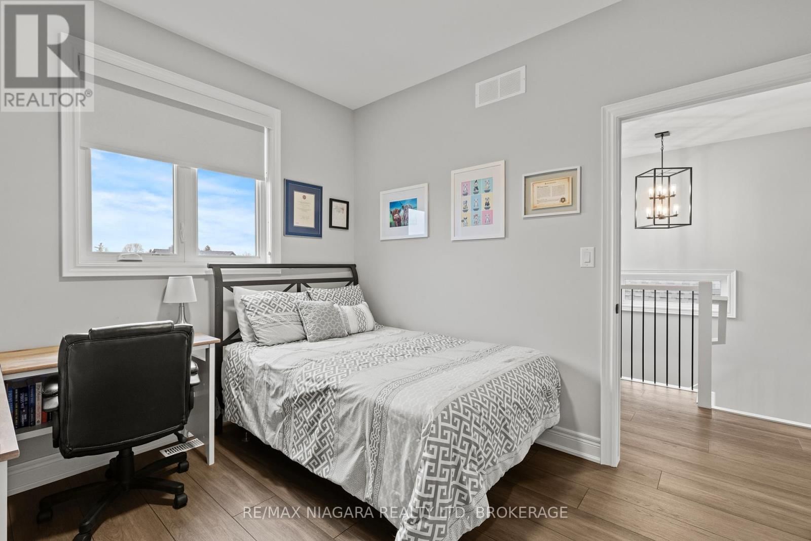 3549 CANFIELD CRESCENT Image 28