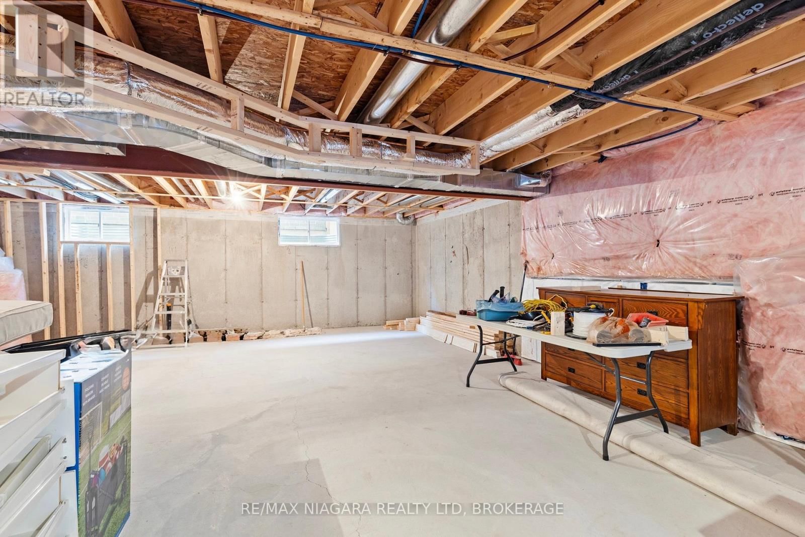 3549 CANFIELD CRESCENT Image 31