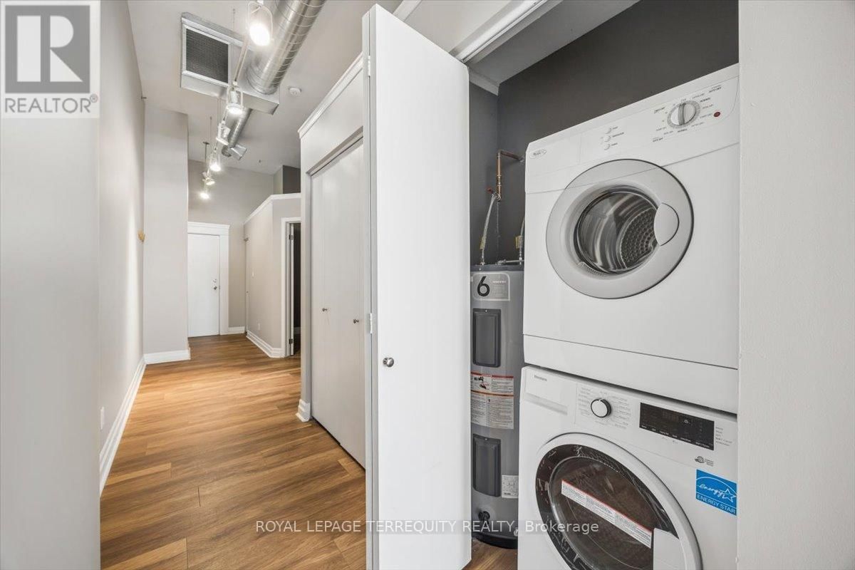 301 - 276 KING STREET WEST Image 10