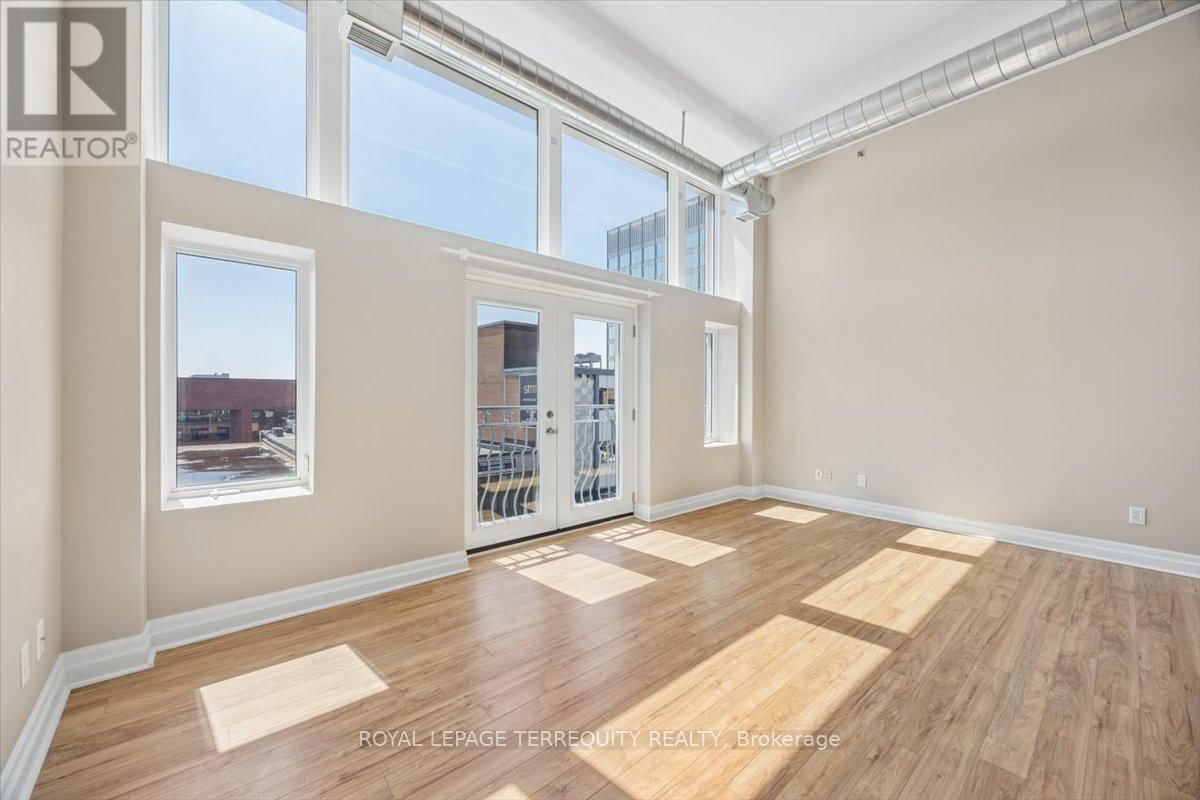 301 - 276 KING STREET WEST Image 24