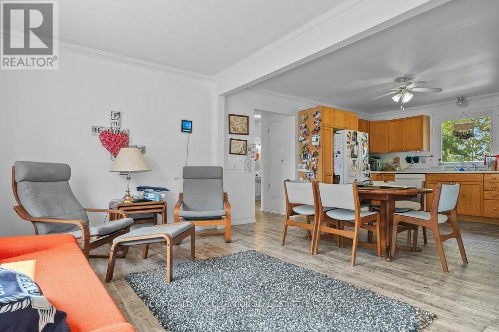 400 DUNDAS STREET WEST Image 10