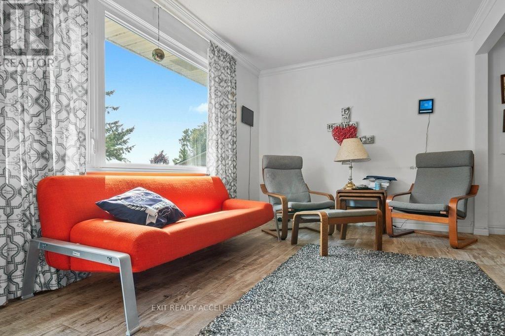 400 DUNDAS STREET WEST Image 11