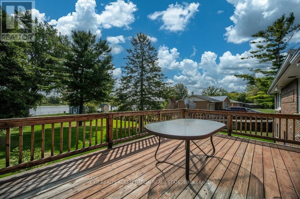 400 DUNDAS STREET WEST Image 29