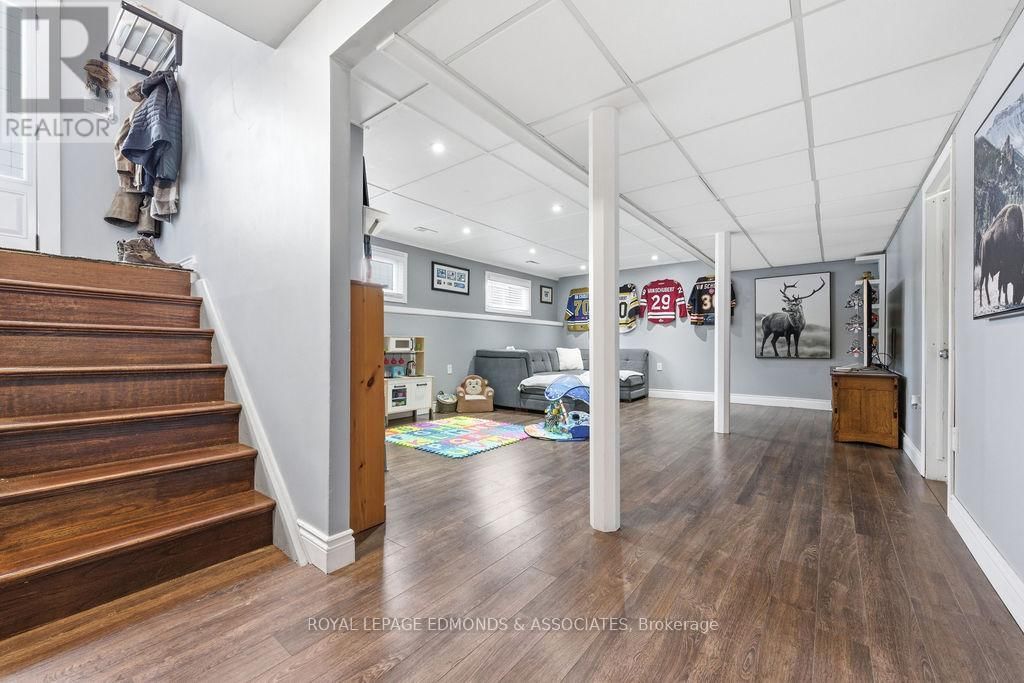 65 ARMSTRONG ROAD Image 29