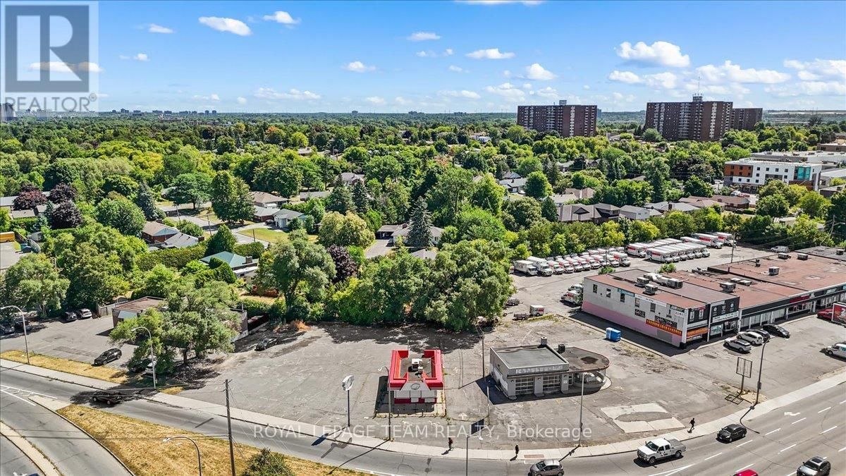 1507 MERIVALE ROAD Image 1