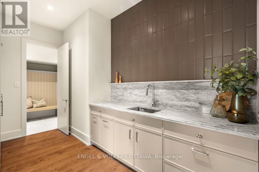 291 BILLINGS AVENUE Image 23