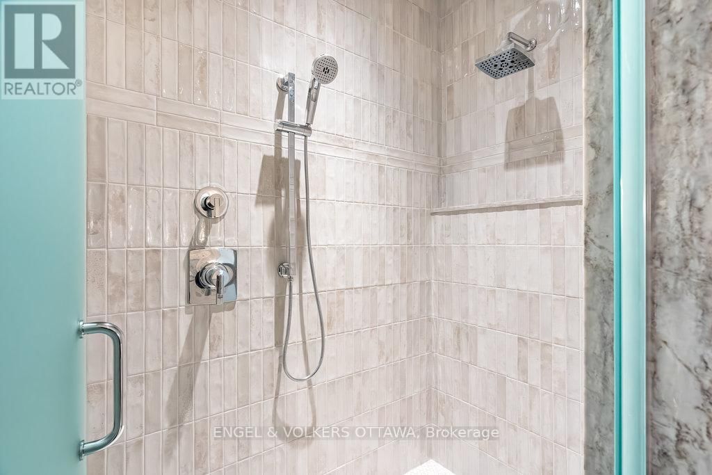 291 BILLINGS AVENUE Image 30