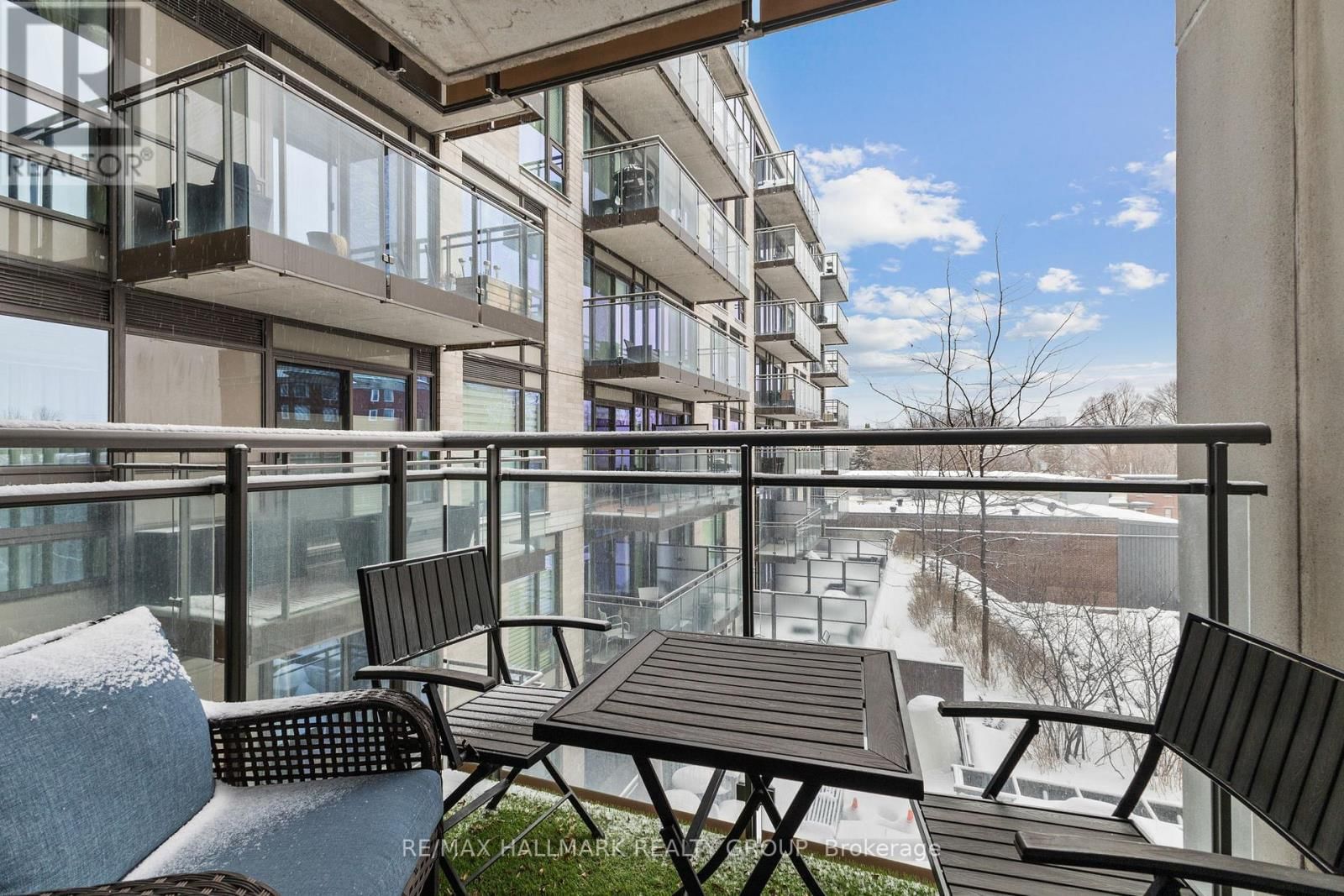 418 - 411 MACKAY STREET Image 13