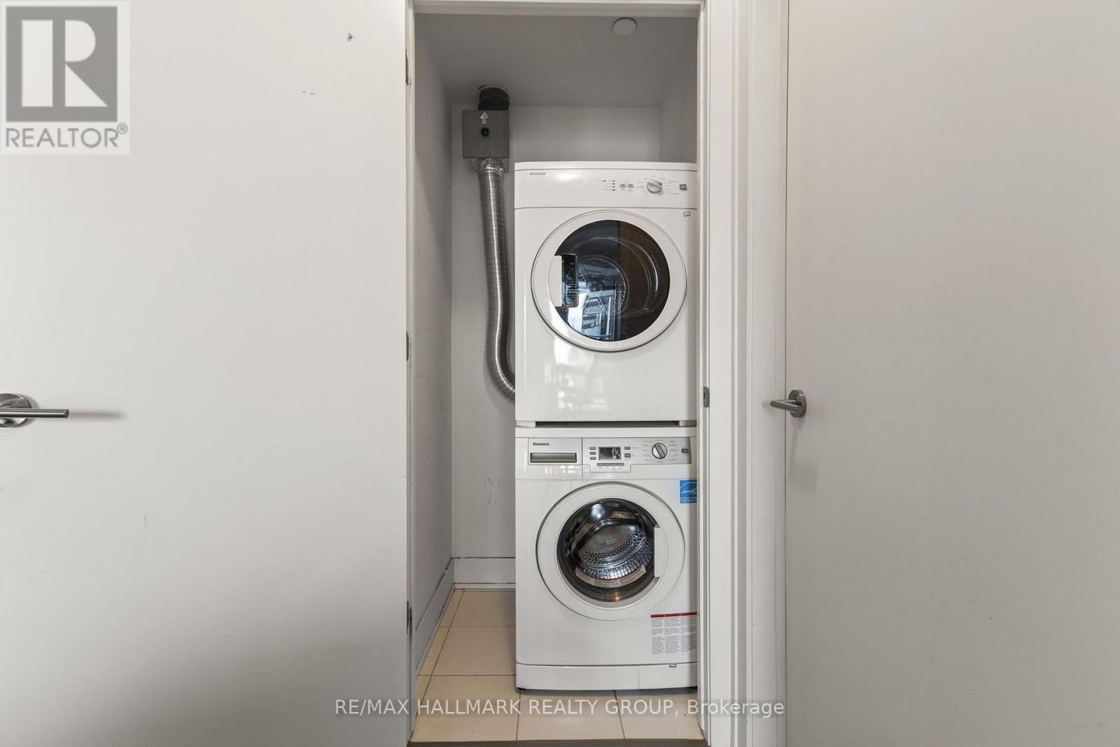 418 - 411 MACKAY STREET Image 15