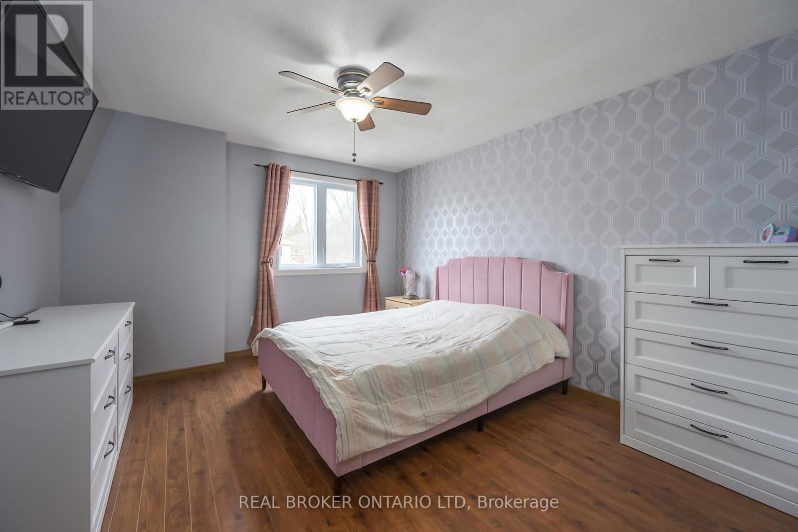 26 - 195 BARKER STREET Image 16