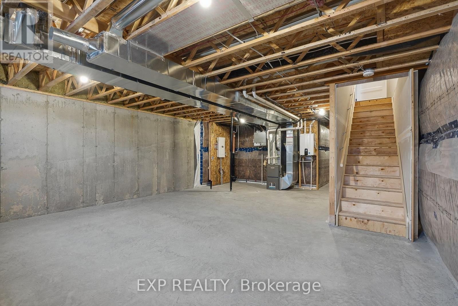 248 SUMAC CRESCENT STREET Image 22