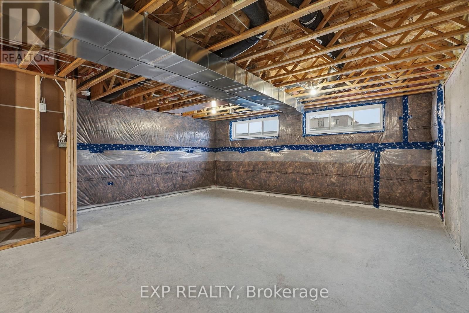 248 SUMAC CRESCENT STREET Image 24