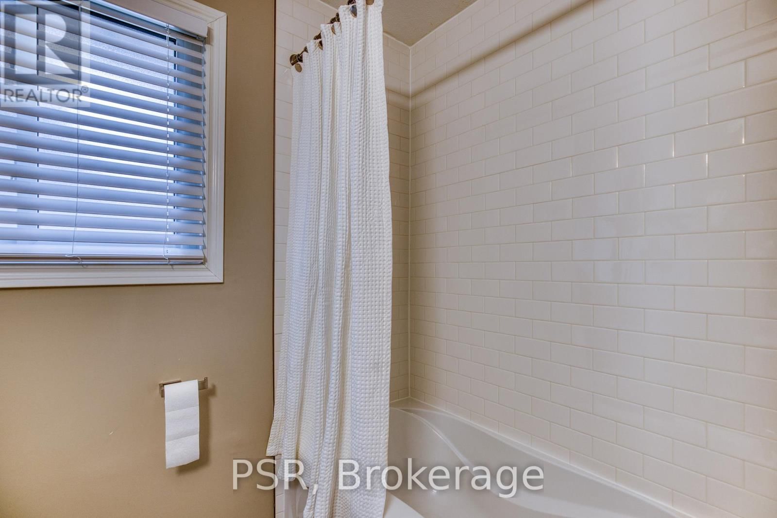 24 BURBANK ROAD Image 20