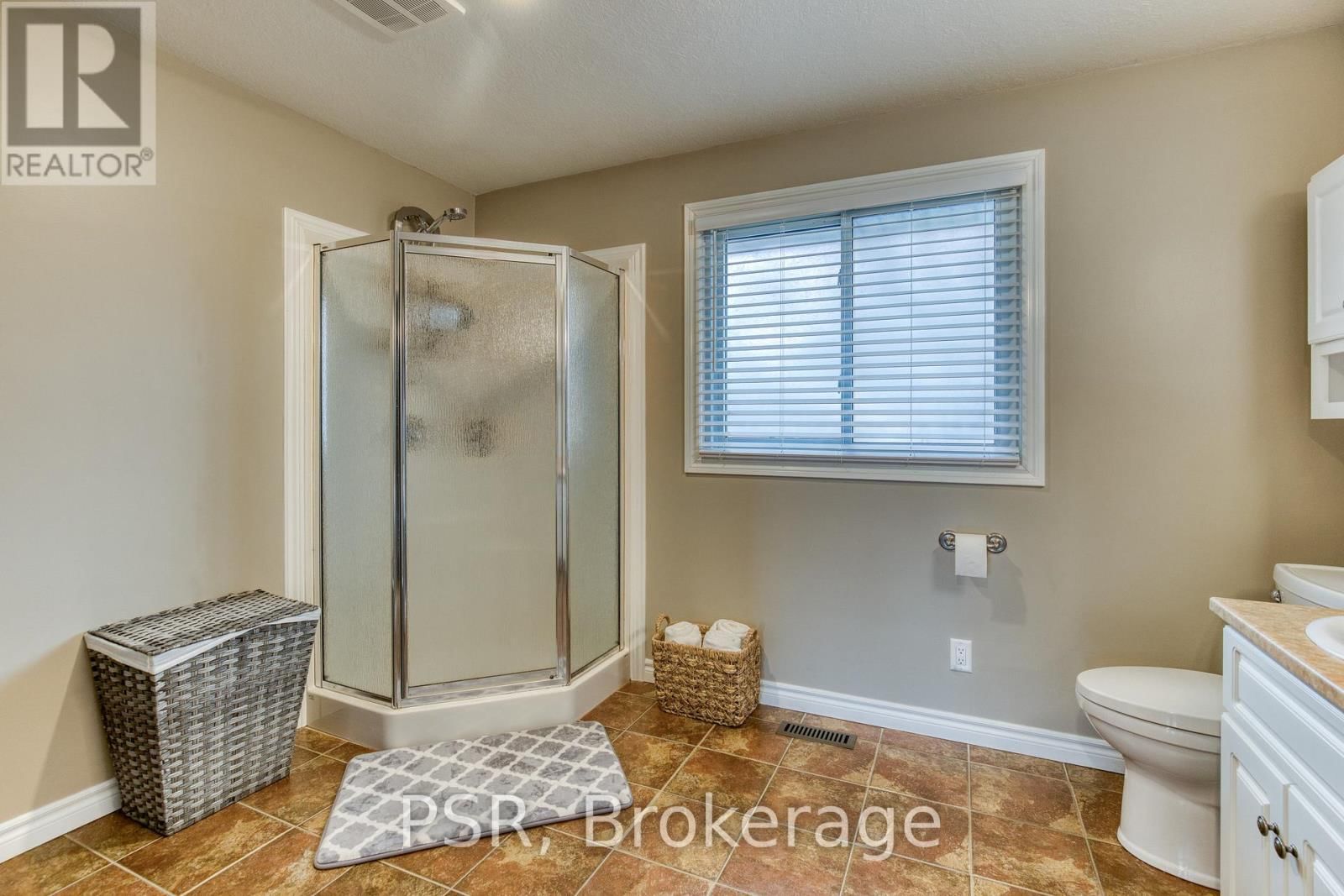 24 BURBANK ROAD Image 27