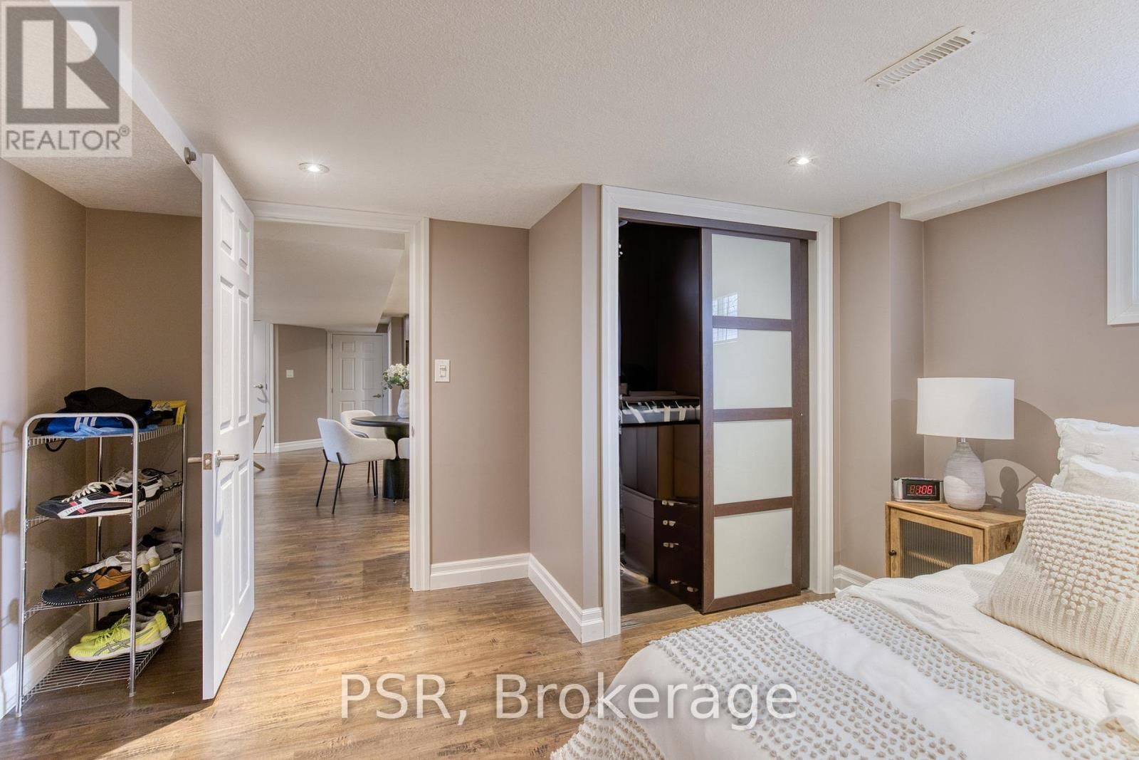 24 BURBANK ROAD Image 39