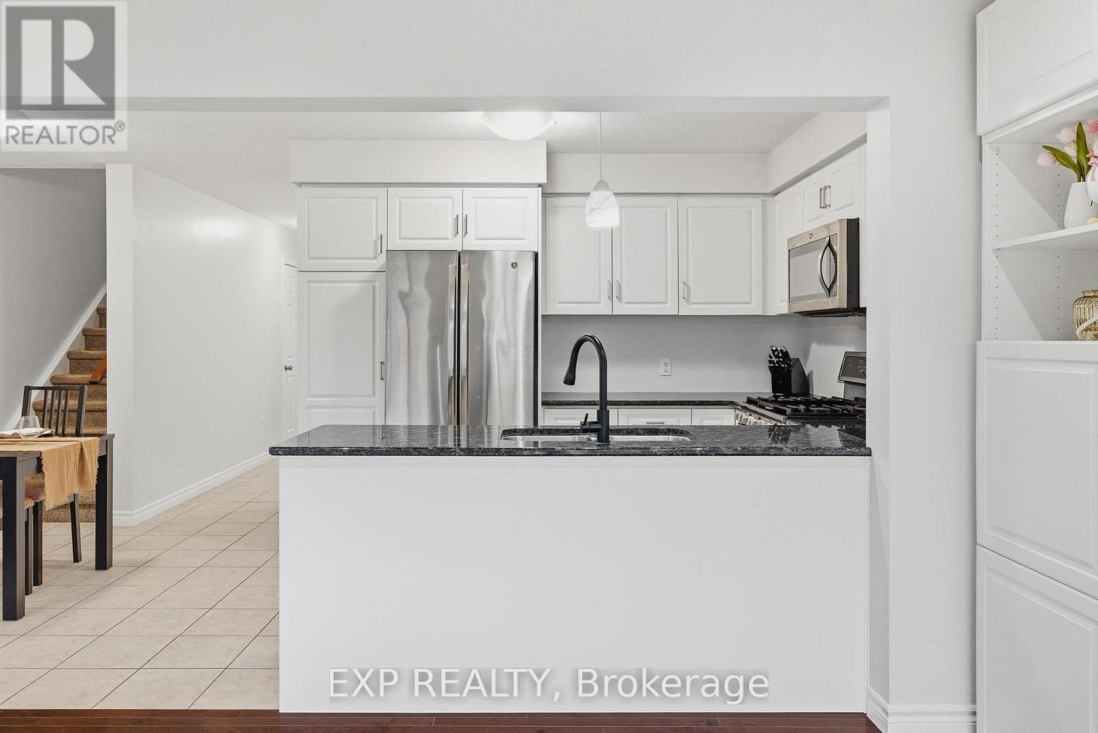 159 WILLIAM STREET Image 8