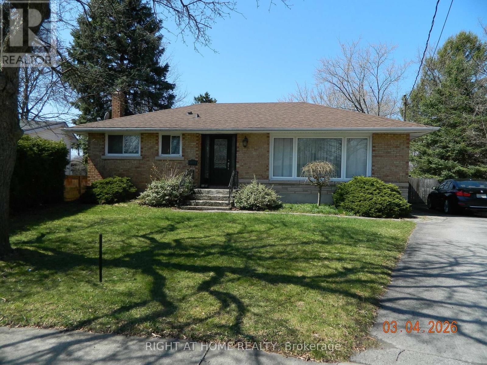 3261 PRIOR CRESCENT Image 1