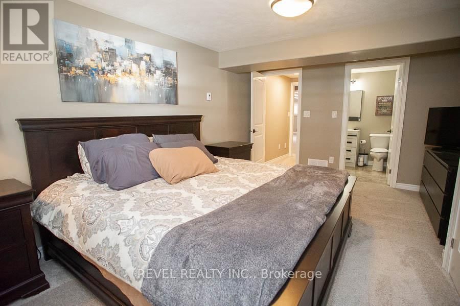 9 DAVEY COURT Image 30