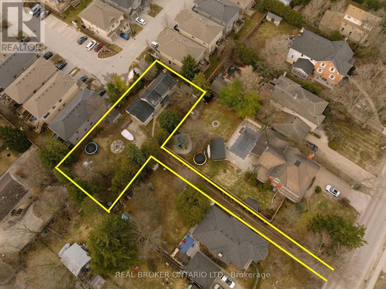 145 GARAFRAXA STREET EAST Image 37