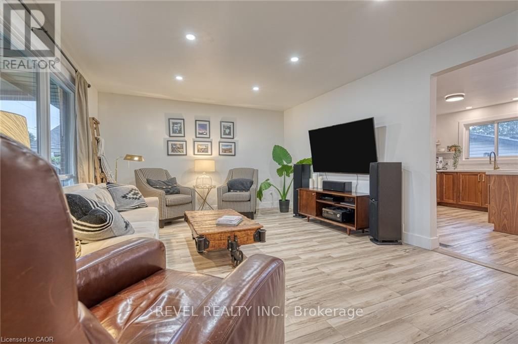 1141 MOHAWK ROAD EAST Image 10