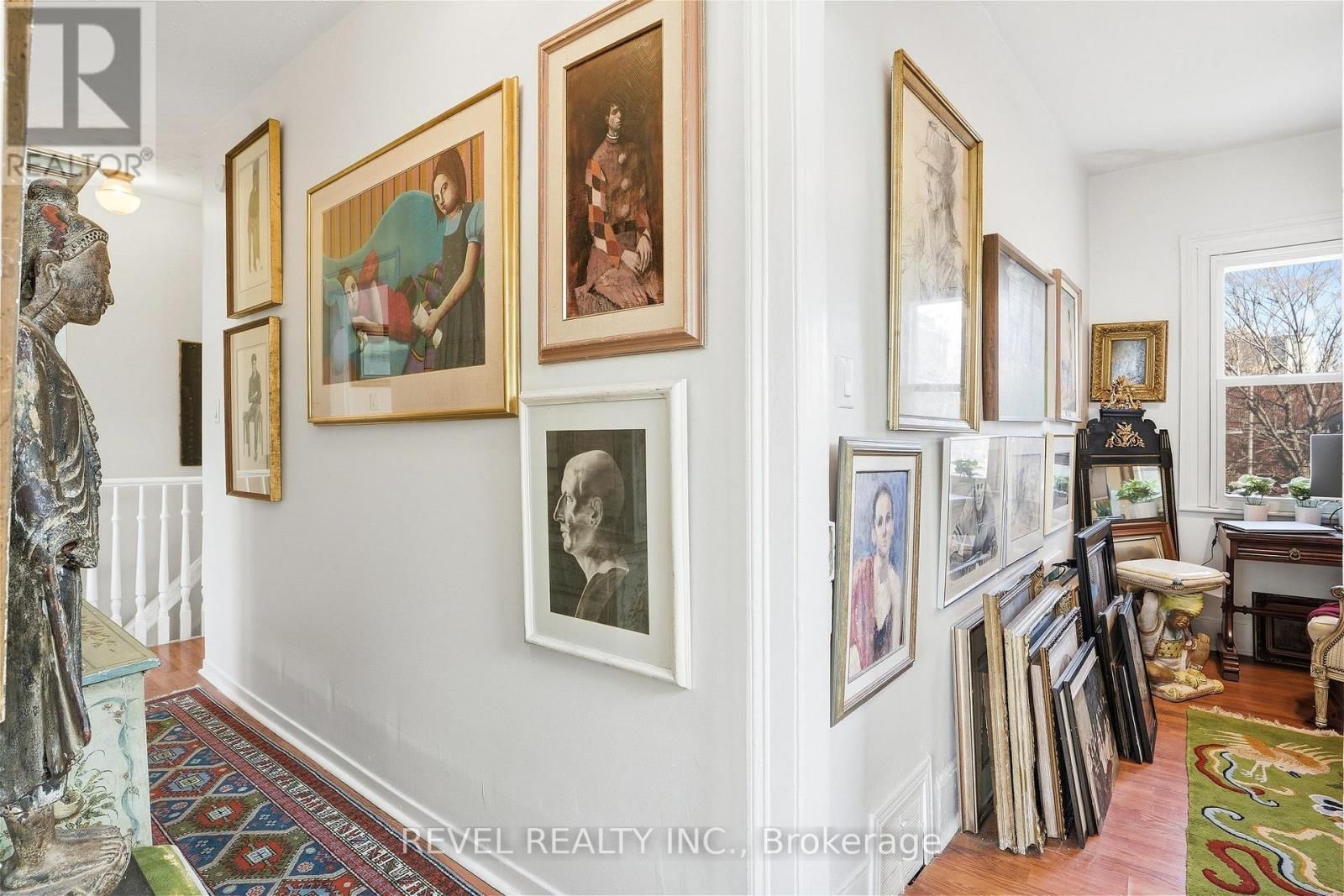 164 MACNAB STREET NORTH Image 20