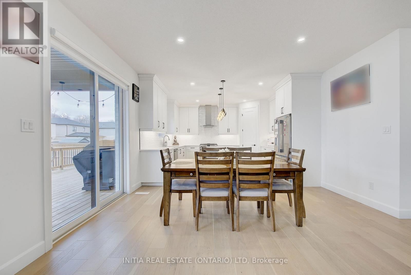 1891 APPLEROCK AVENUE Image 11