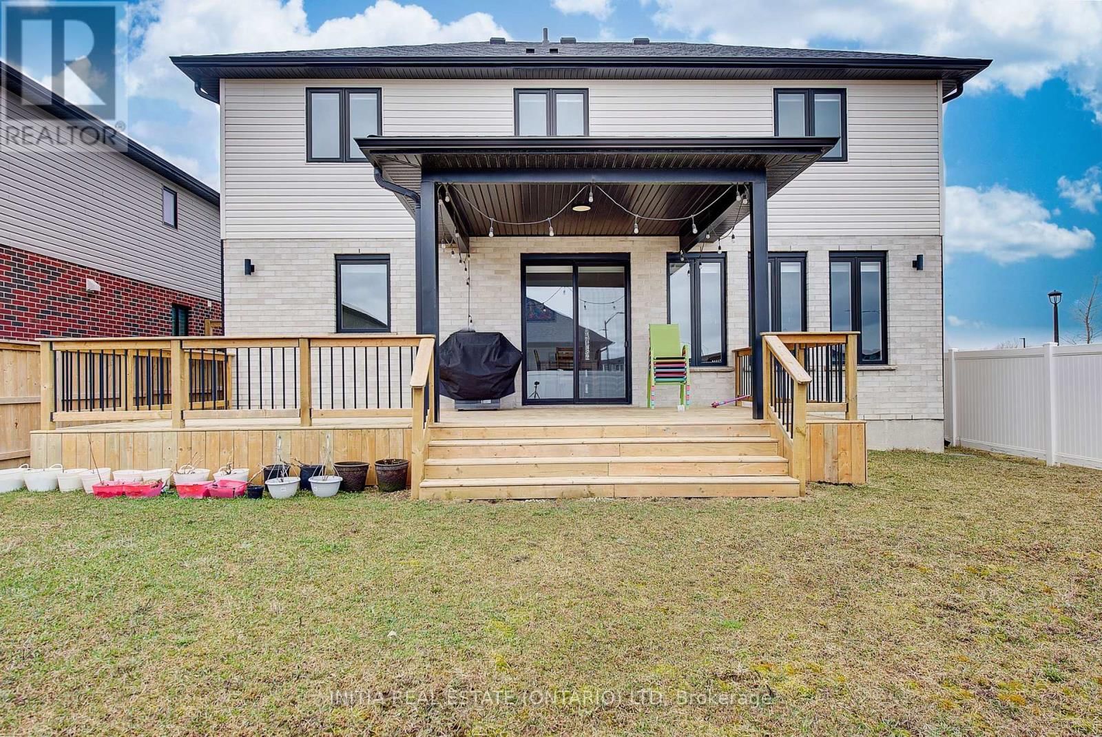 1891 APPLEROCK AVENUE Image 42