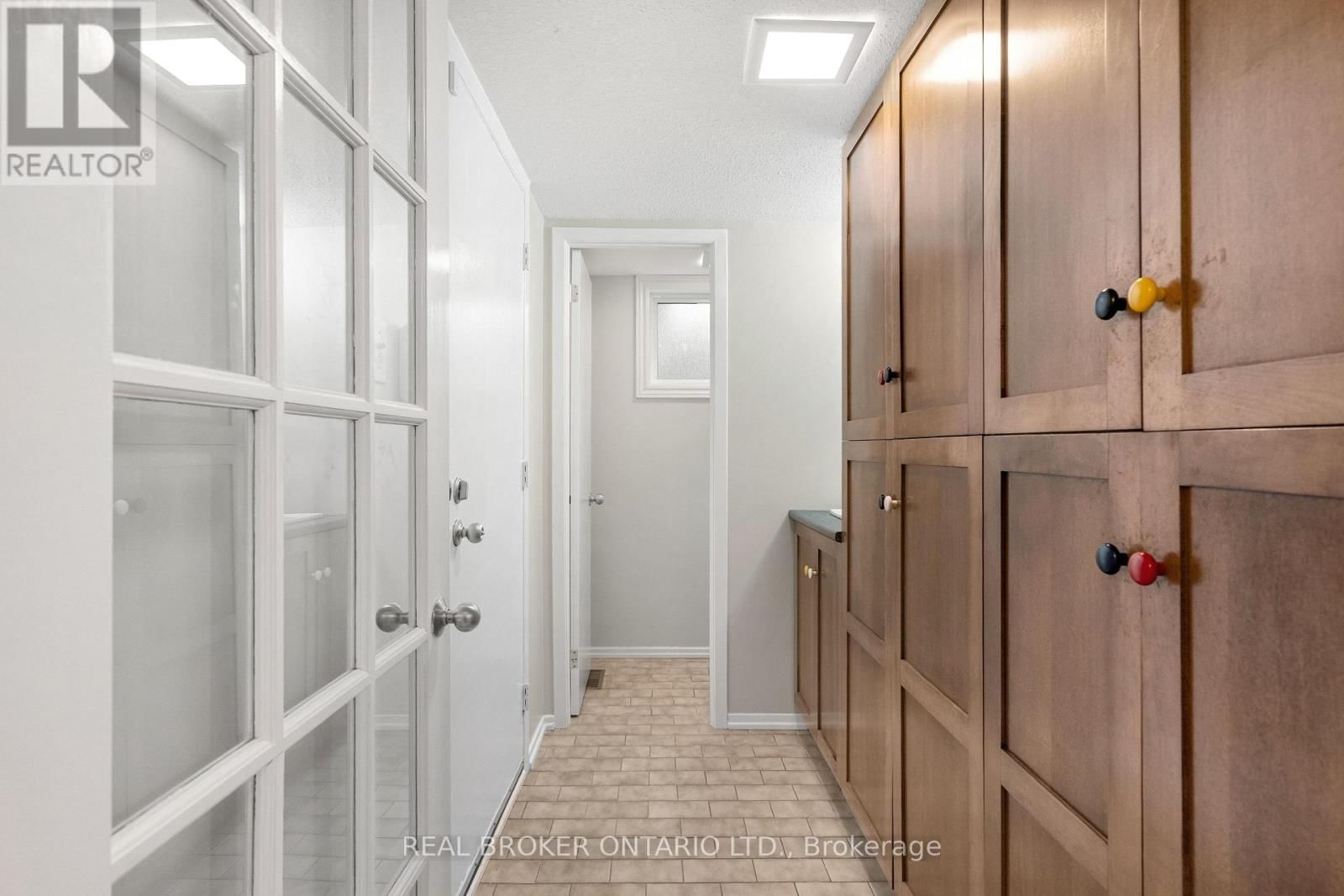 11 MELVILLE DRIVE Image 28