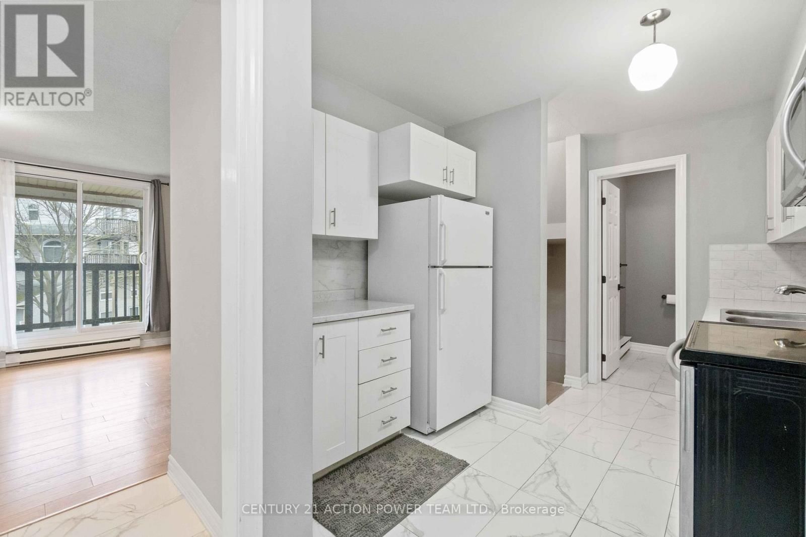 904 TANGUAY COURT Image 13