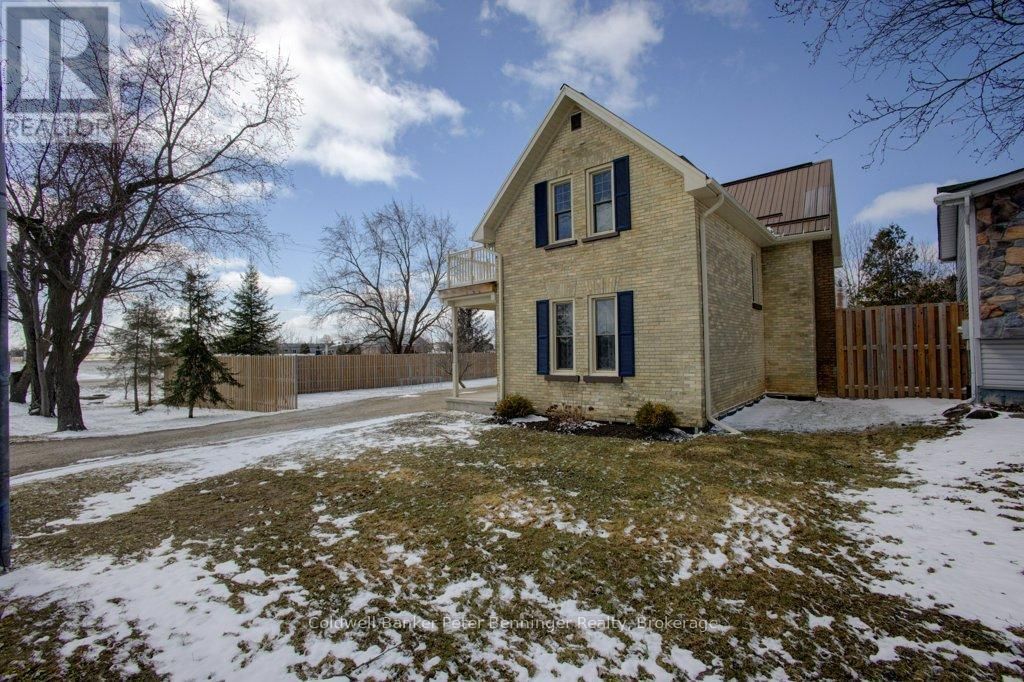 146 QUEEN STREET SOUTH Image 3