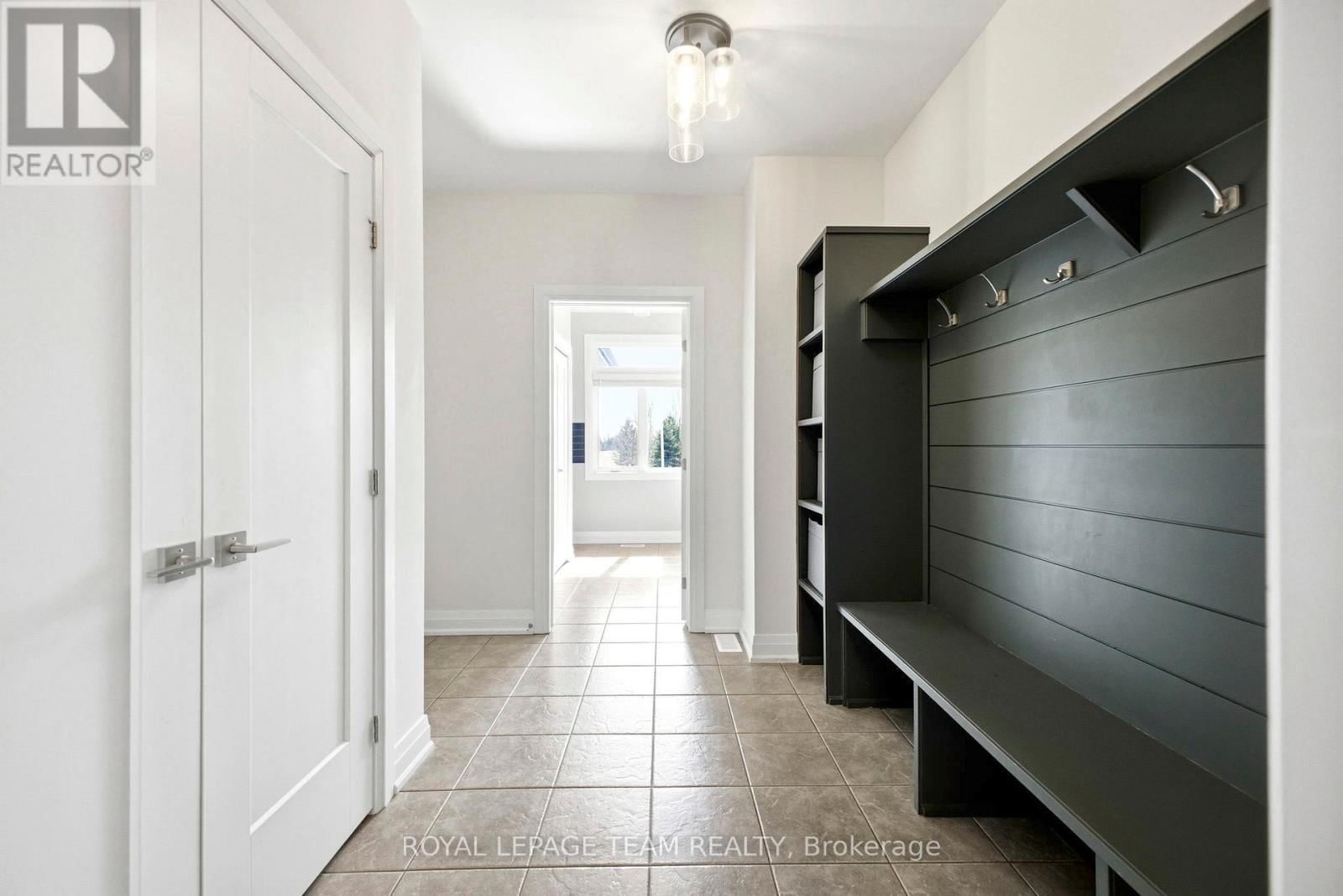 6775 STANMORE STREET Image 28