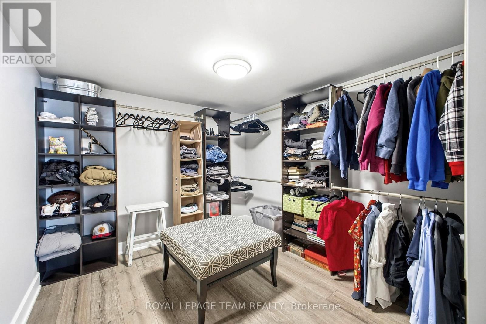 6775 STANMORE STREET Image 43