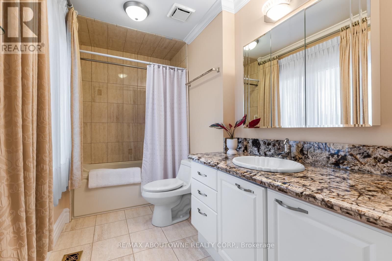 1 TWELFTH STREET Image 28