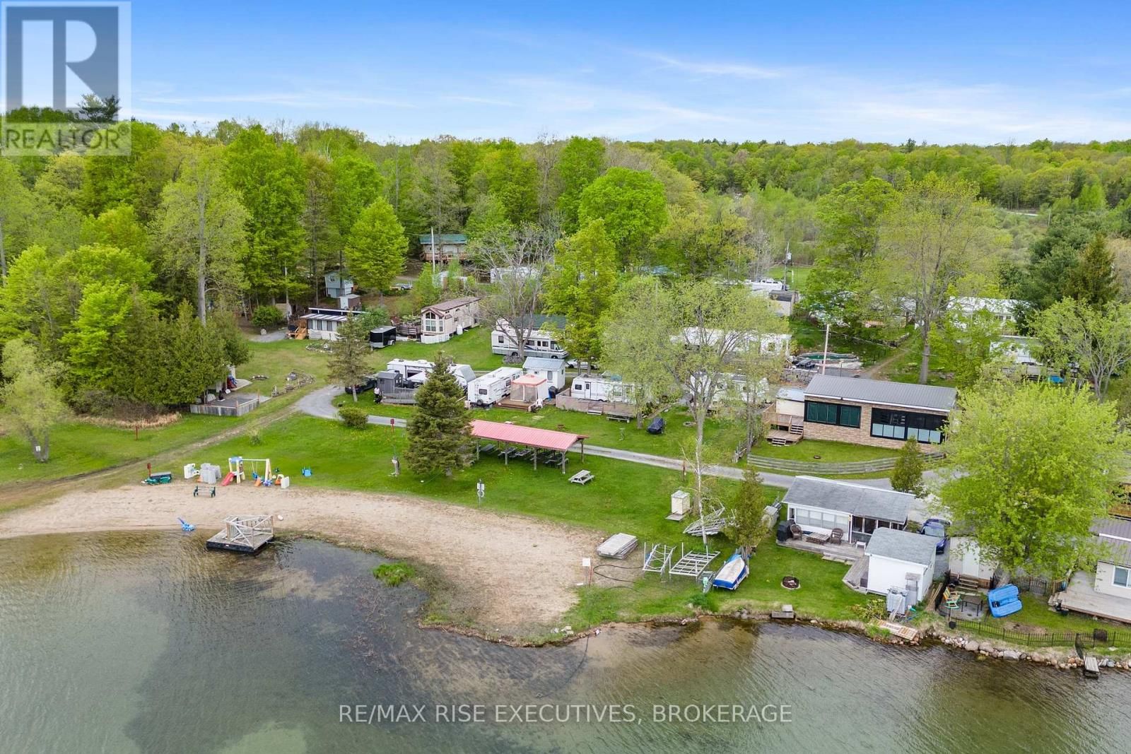 13 - 9 GLENFORD LANE Image 17