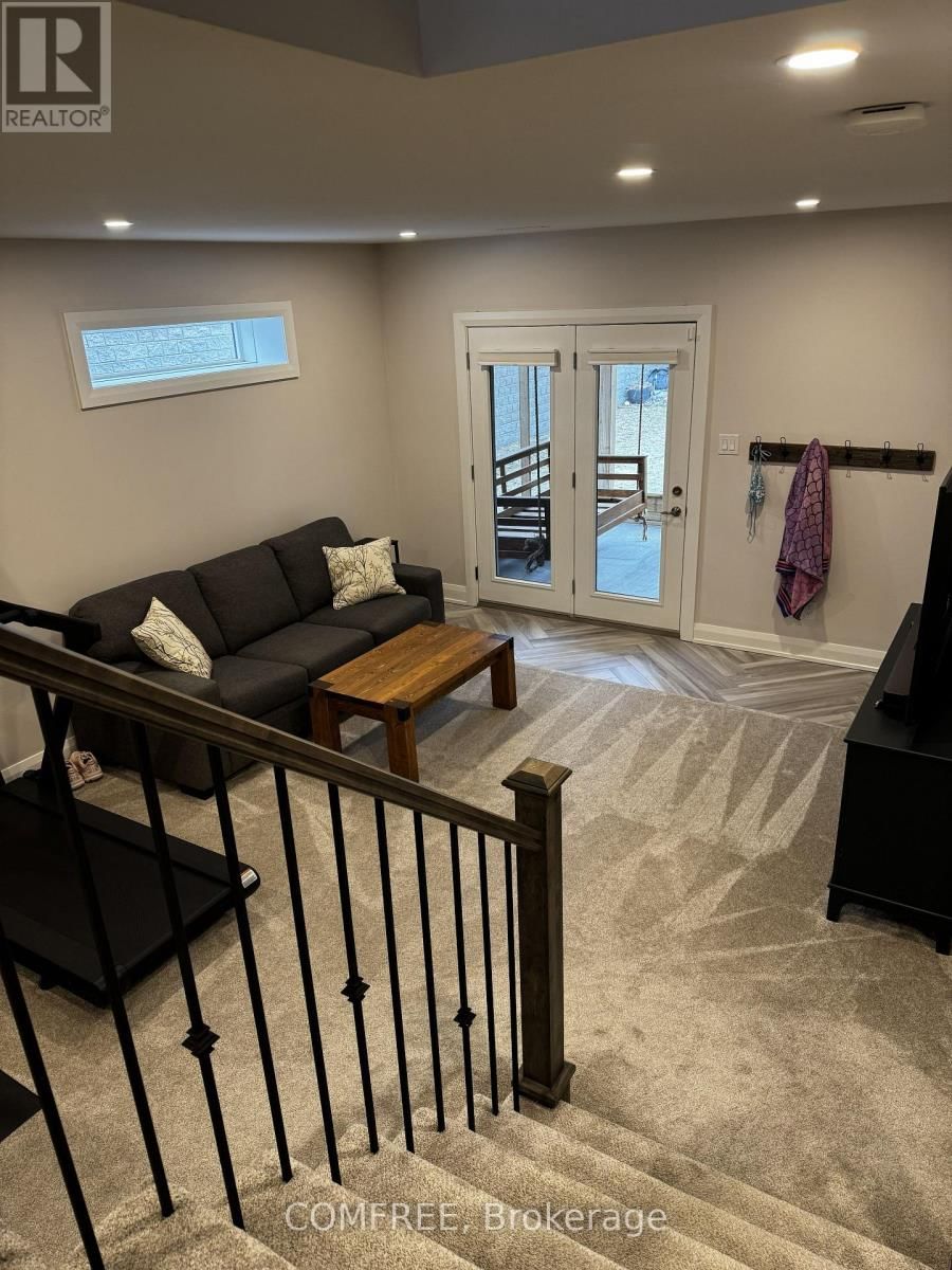 601 MEADOWRIDGE CIRCLE Image 21