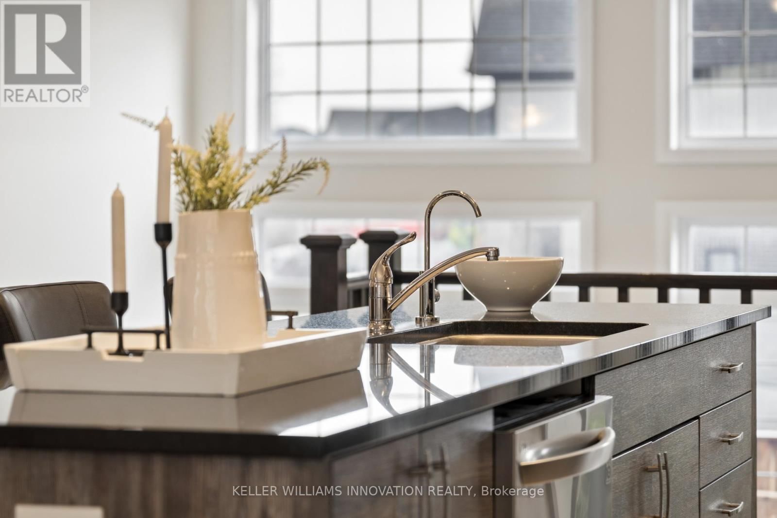 54 BANK SWALLOW CRESCENT Image 21