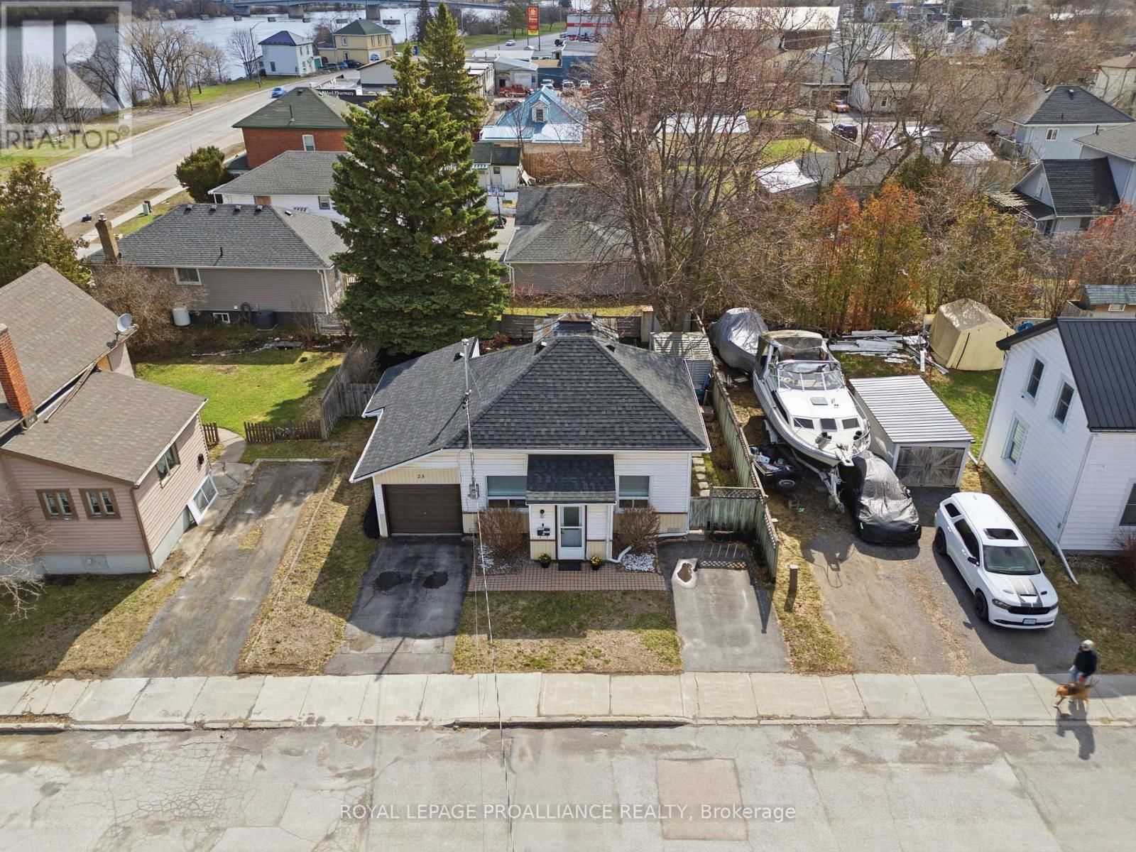 23 GUELPH STREET Image 24