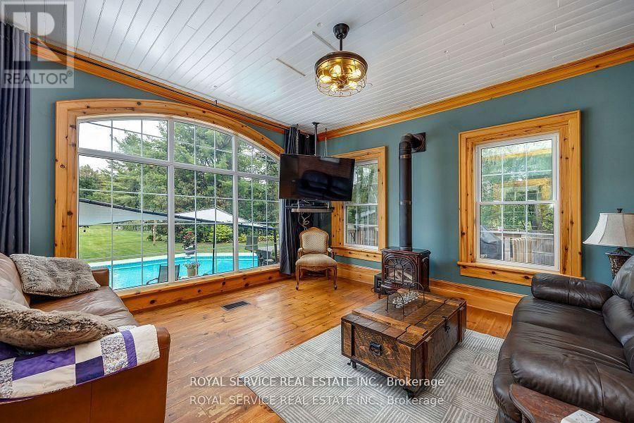 60 KING STREET WEST Image 37