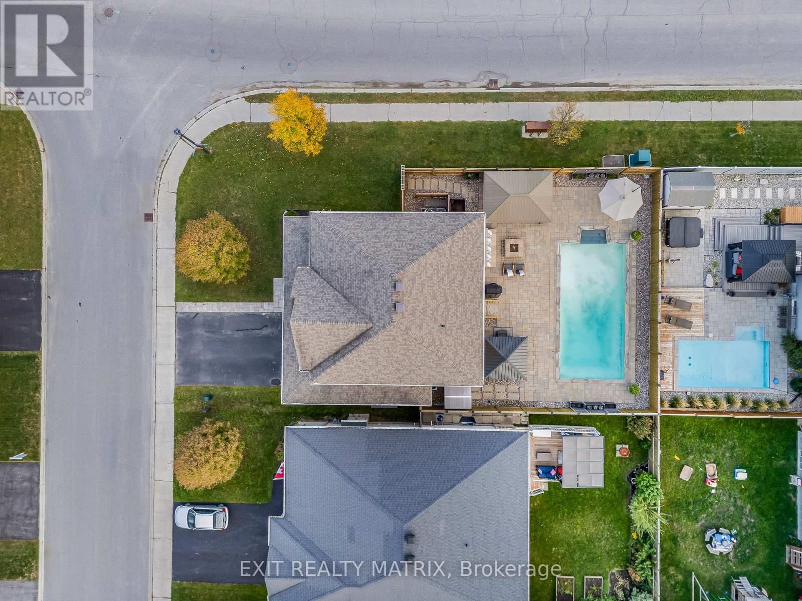 301 COLMAR STREET Image 35