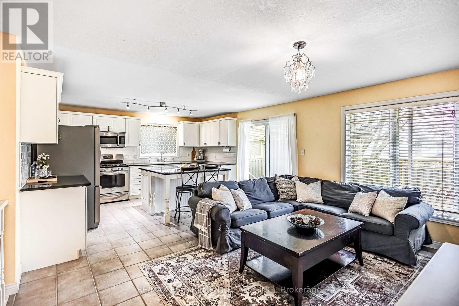 65 THISTLEMOOR DRIVE Image 10